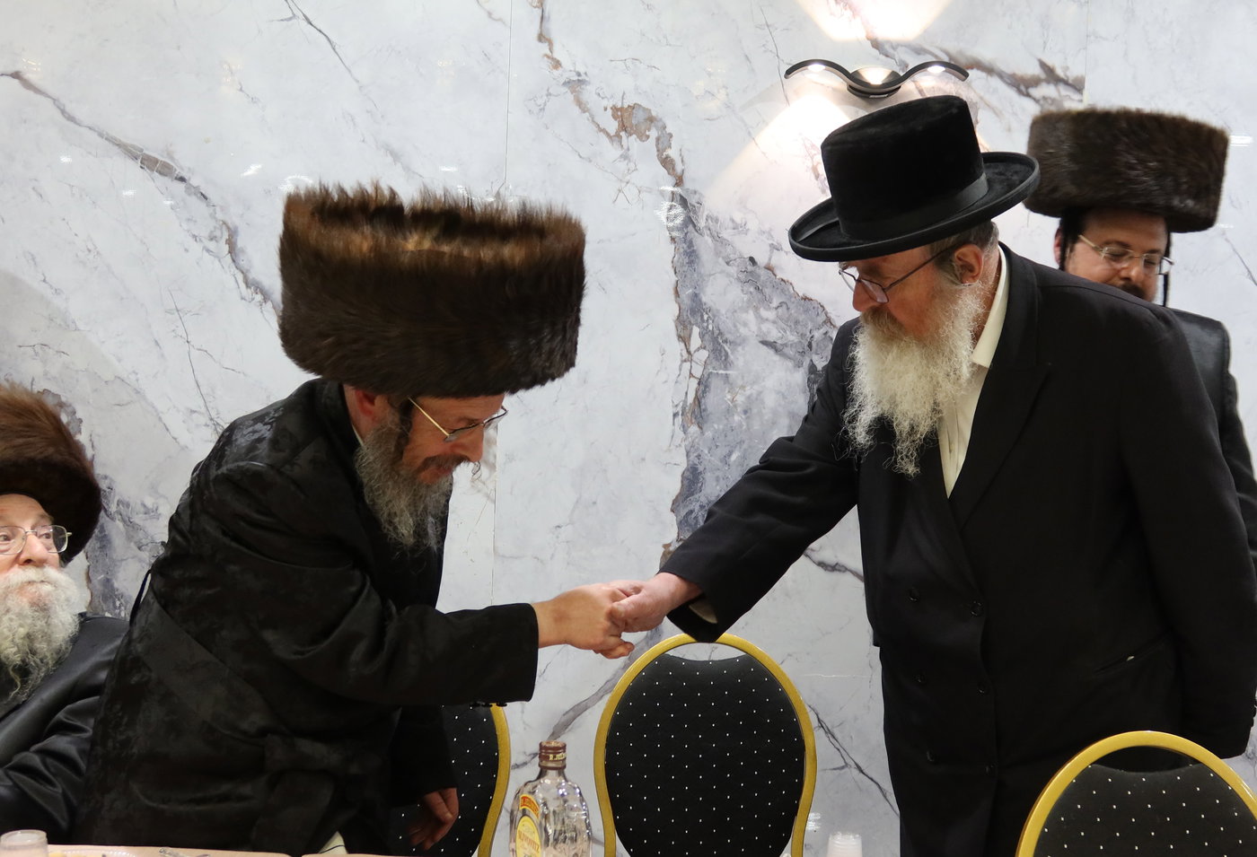 אירוסי נכדת גאב"ד זוועהיל