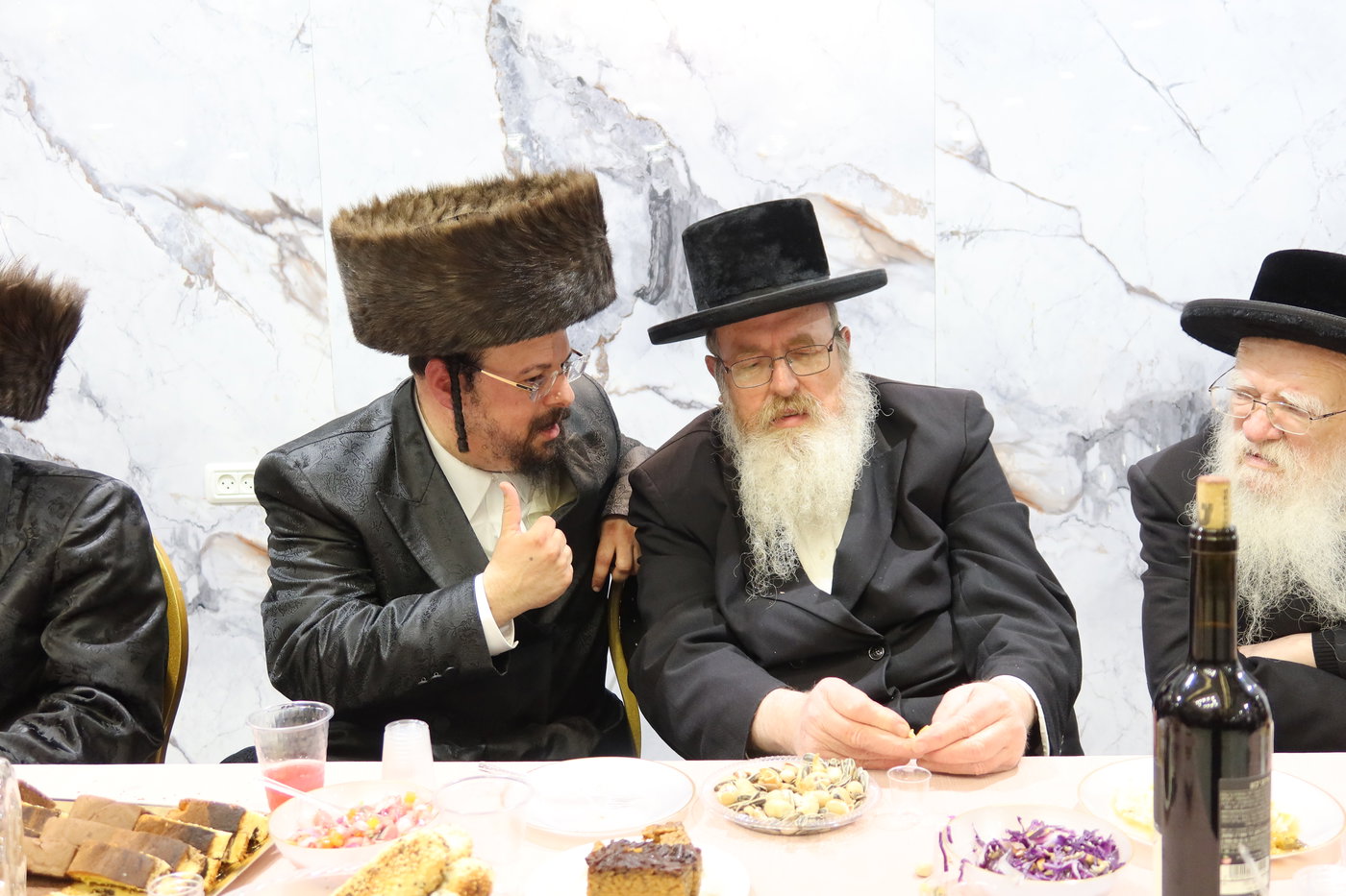 אירוסי נכדת גאב"ד זוועהיל