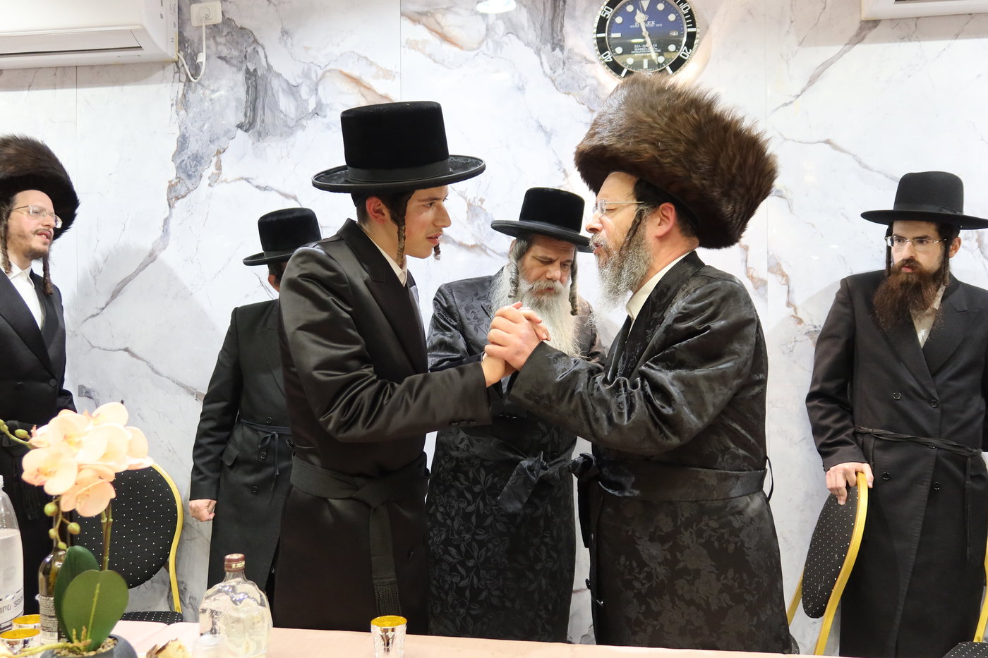אירוסי נכדת גאב"ד זוועהיל