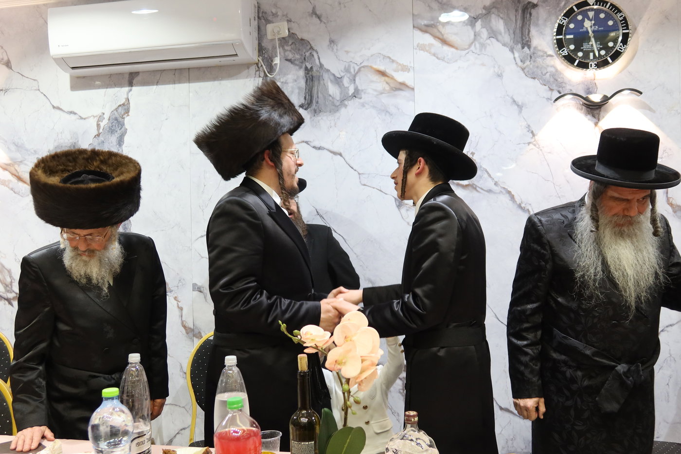 אירוסי נכדת גאב"ד זוועהיל