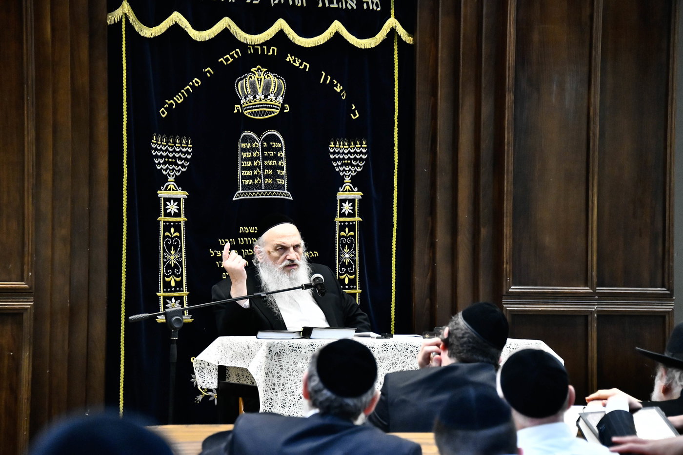 הגאון רבי חיים פיינשטיין בישיבת מאור התלמוד