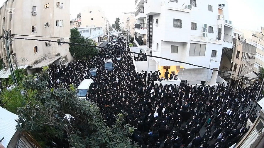 מסע הלוויית הגאון רבי דוד שמידל זצ"ל