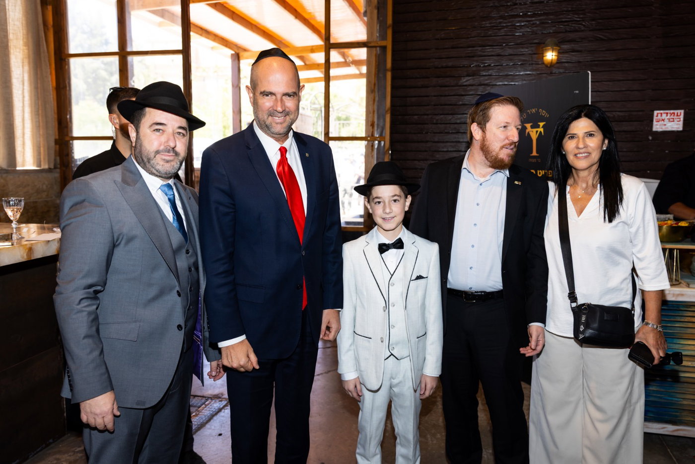 באירוע יוקרתי עם רבנים ופוליטיקאים: הבר מצווה לבנו של רמ"ט מנכ"ל רשות האוכלוסין