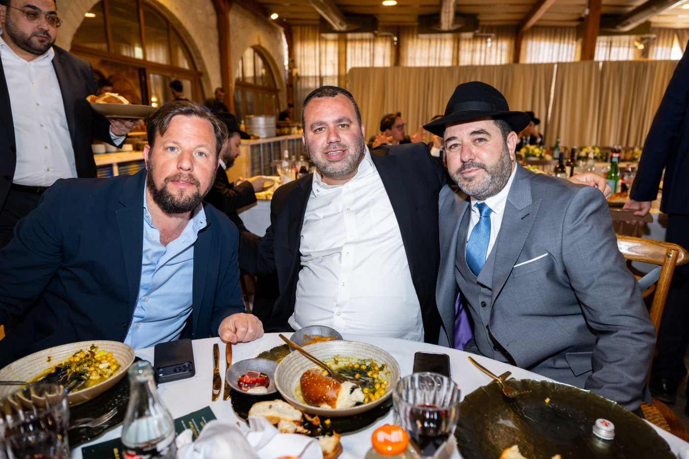 באירוע יוקרתי עם רבנים ופוליטיקאים: הבר מצווה לבנו של רמ"ט מנכ"ל רשות האוכלוסין
