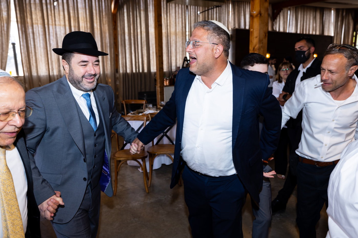באירוע יוקרתי עם רבנים ופוליטיקאים: הבר מצווה לבנו של רמ"ט מנכ"ל רשות האוכלוסין