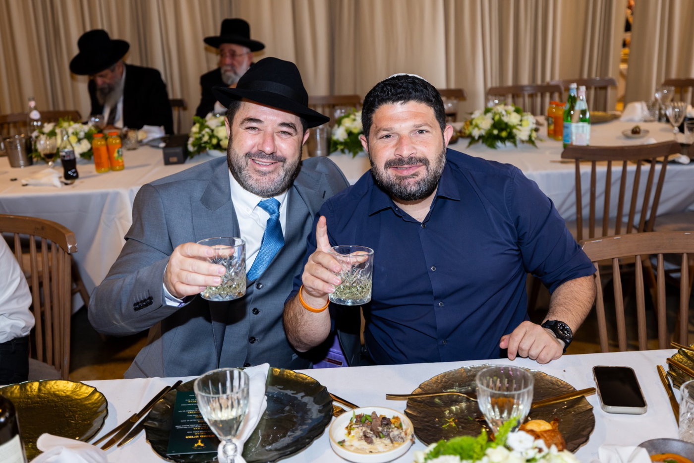 באירוע יוקרתי עם רבנים ופוליטיקאים: הבר מצווה לבנו של רמ"ט מנכ"ל רשות האוכלוסין