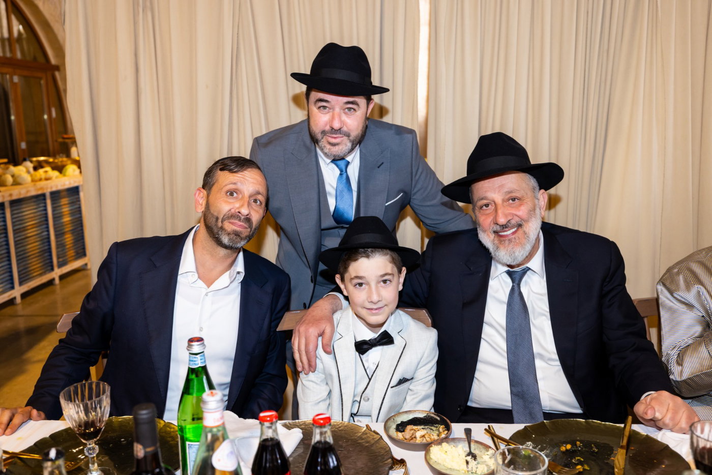 באירוע יוקרתי עם רבנים ופוליטיקאים: הבר מצווה לבנו של רמ"ט מנכ"ל רשות האוכלוסין