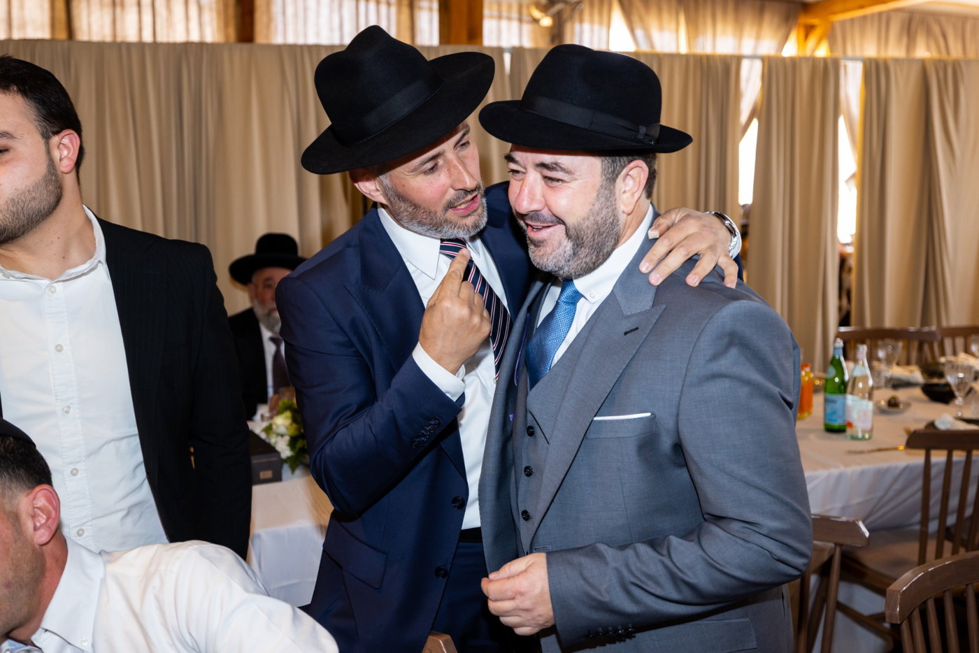 באירוע יוקרתי עם רבנים ופוליטיקאים: הבר מצווה לבנו של רמ"ט מנכ"ל רשות האוכלוסין