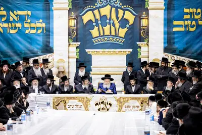שמחת אירוסי נכדת האדמו"ר מבאבוב
