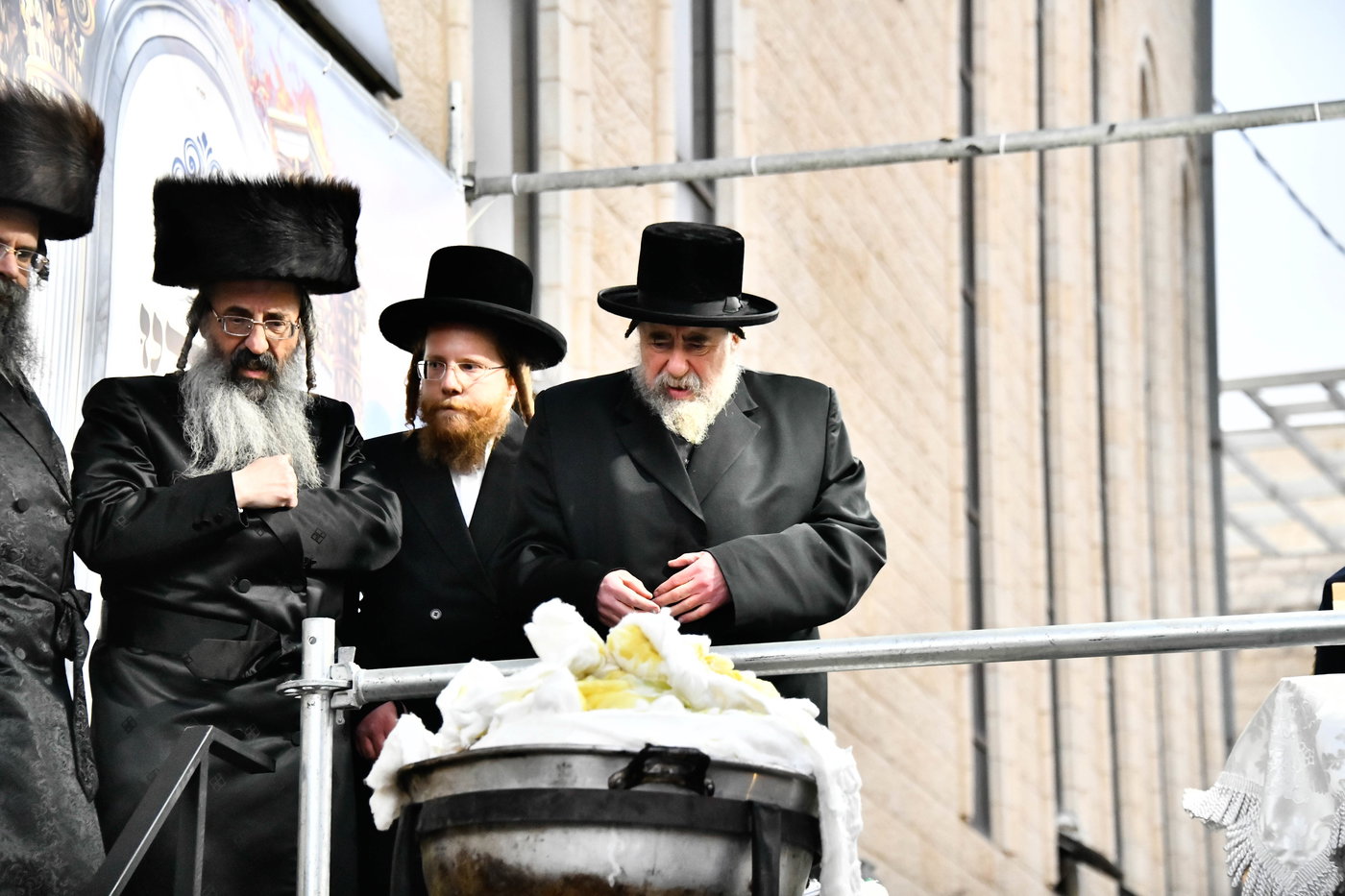 ל"ג בעומר בחצה"ק רחמסטריווקא