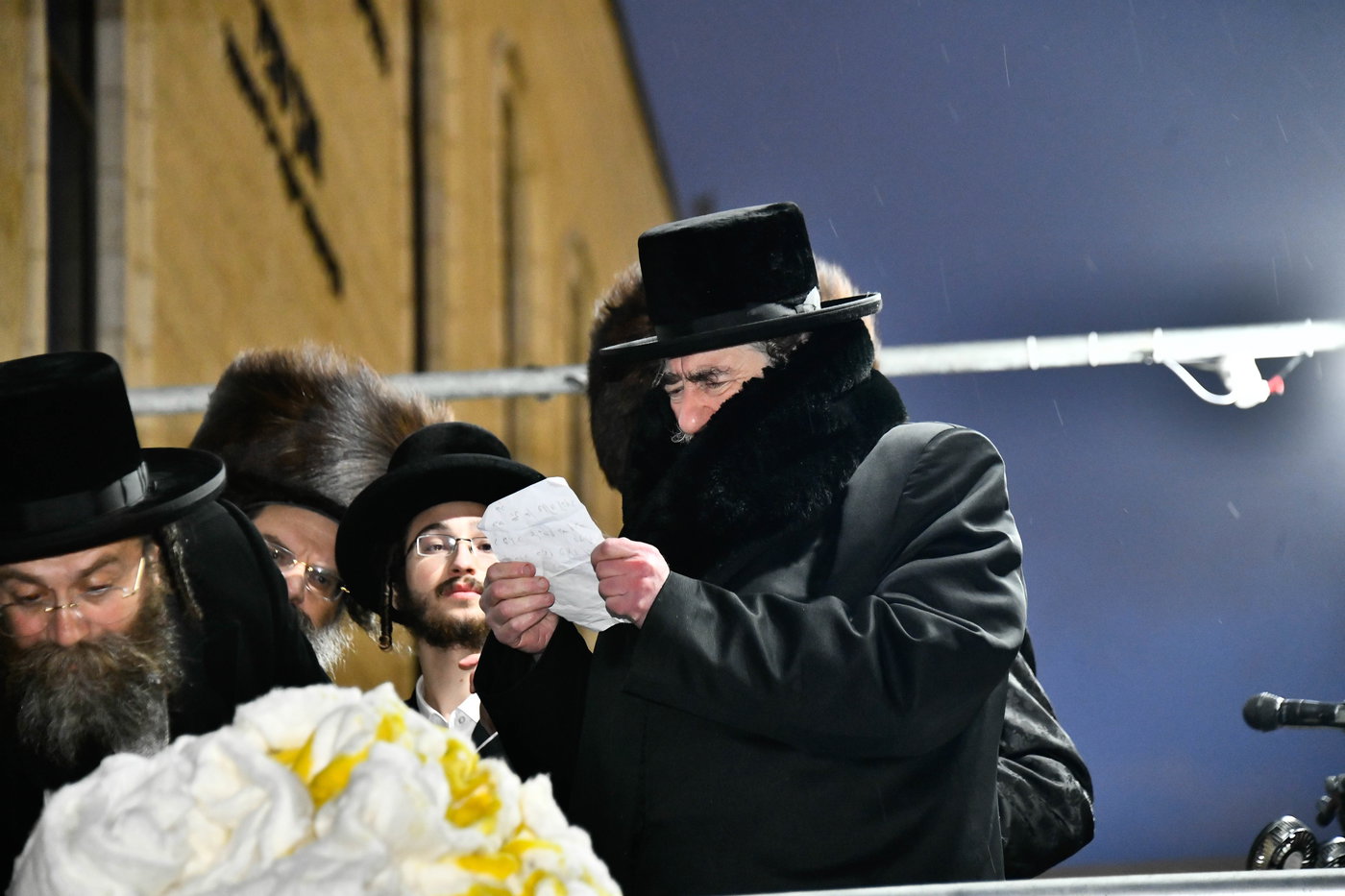 ל"ג בעומר בחצה"ק רחמסטריווקא