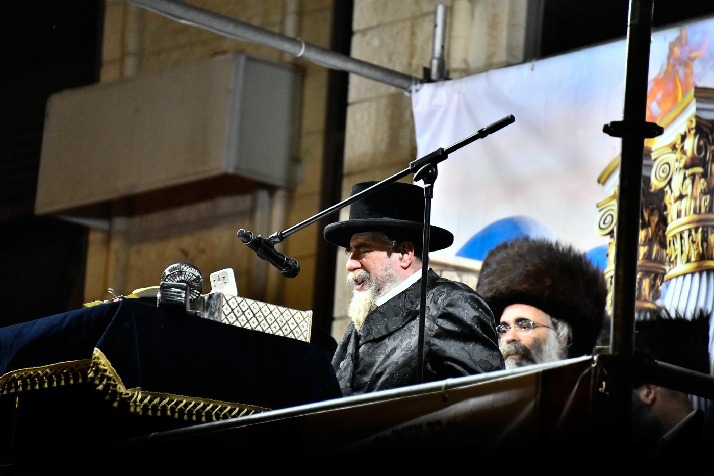 ל"ג בעומר בחצה"ק רחמסטריווקא