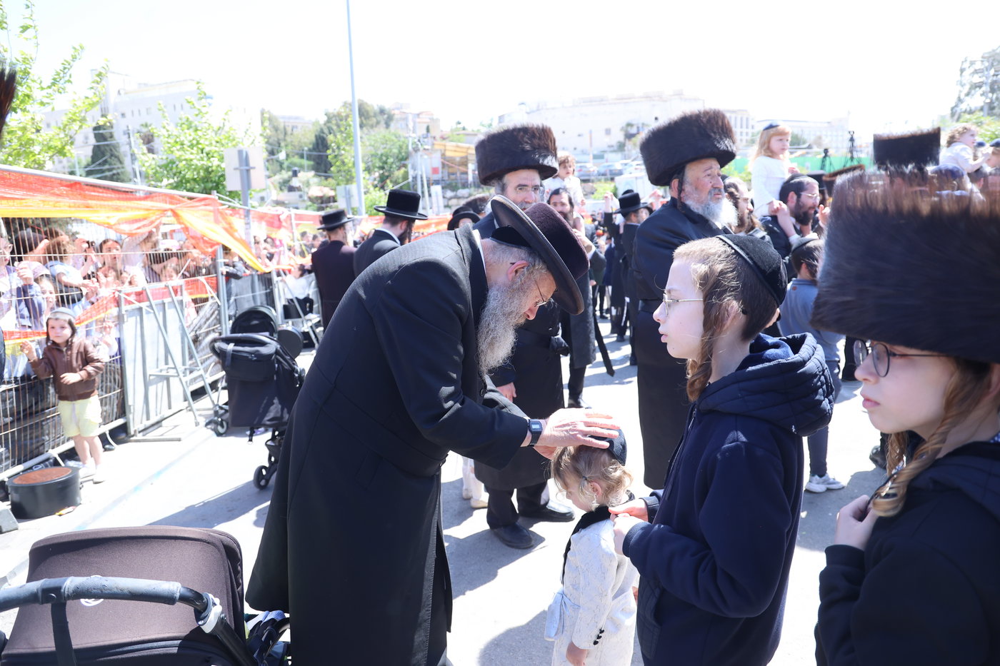 ל"ג בעומר בקבר שמעון הצדיק