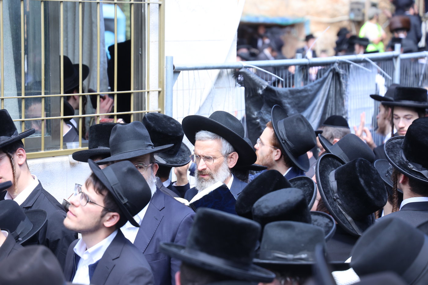 ל"ג בעומר בקבר שמעון הצדיק