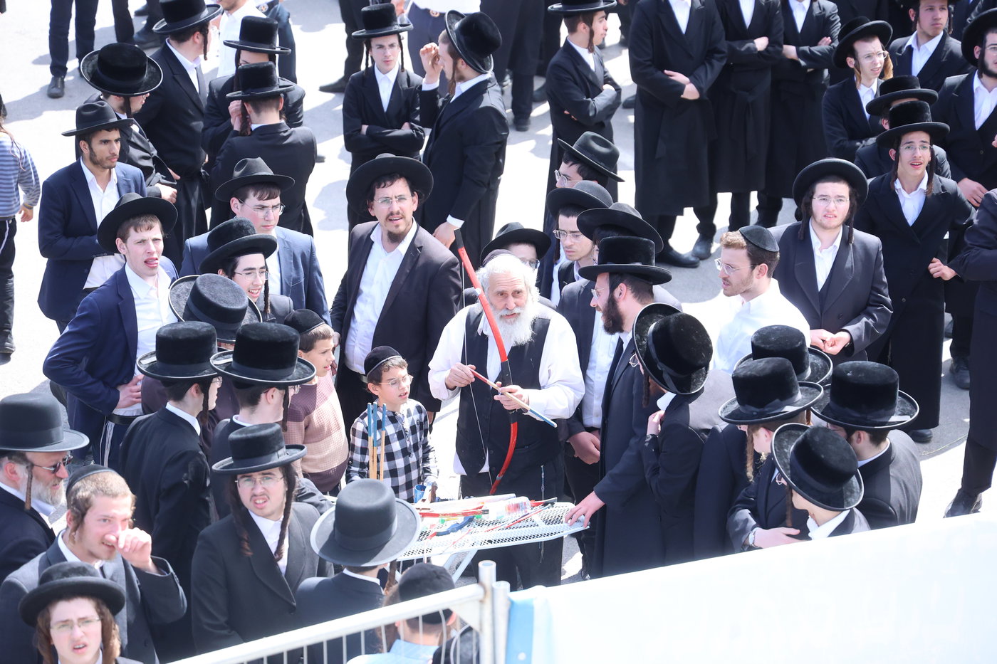 ל"ג בעומר בקבר שמעון הצדיק
