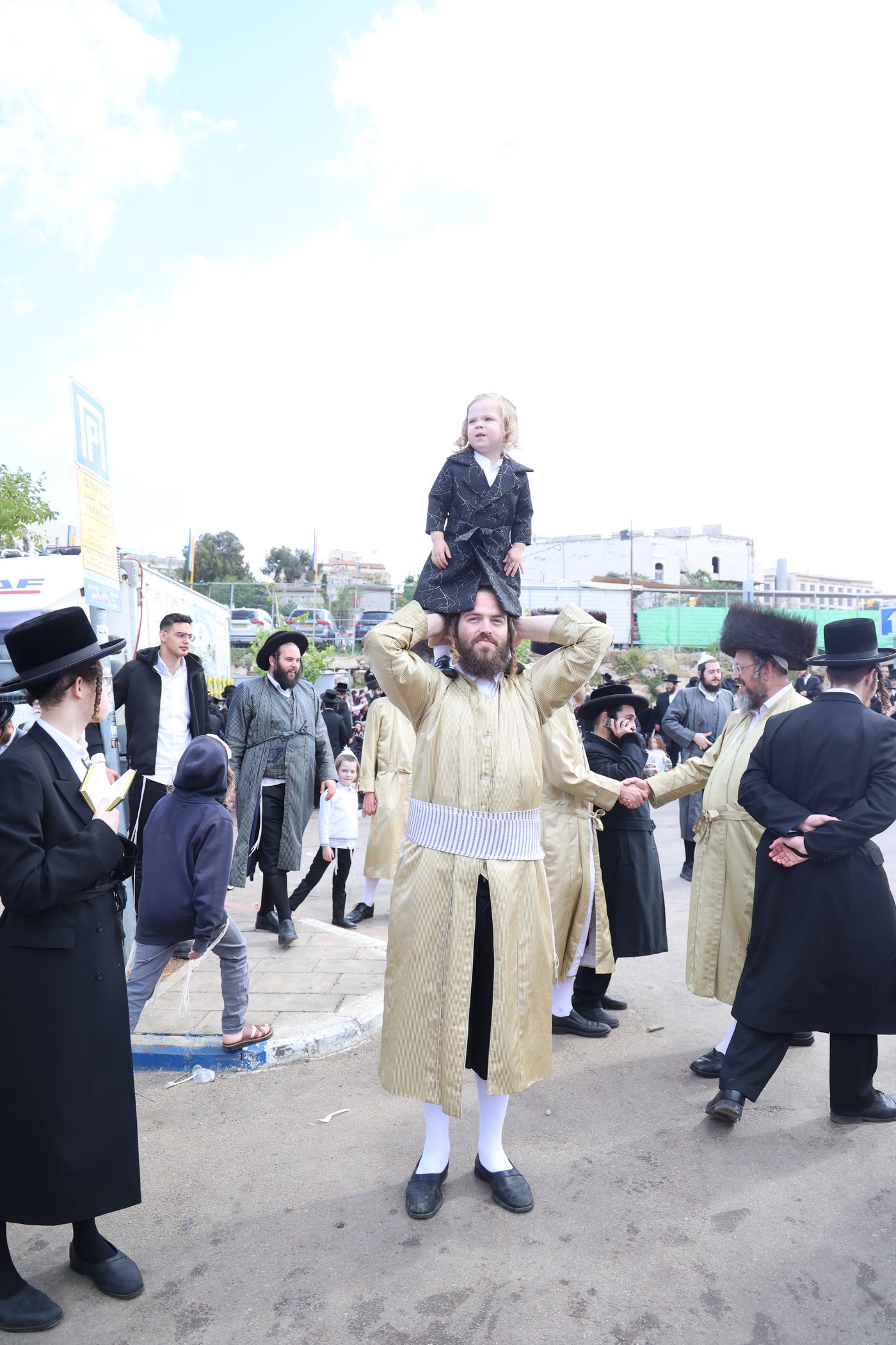 ל"ג בעומר בקבר שמעון הצדיק