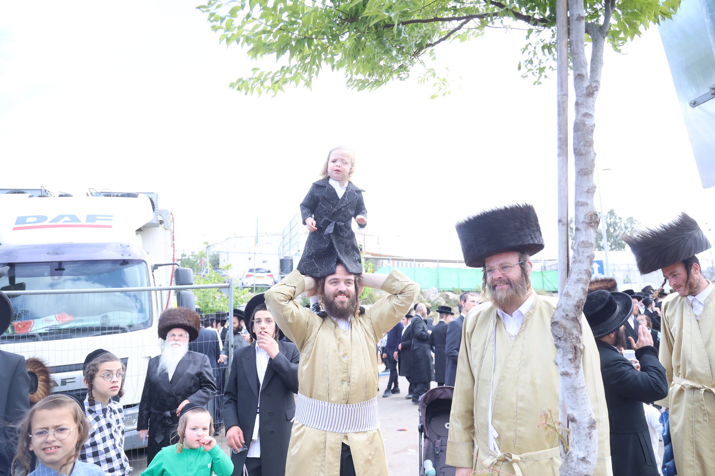 ל"ג בעומר בקבר שמעון הצדיק