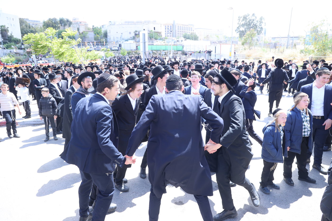 ל"ג בעומר בקבר שמעון הצדיק