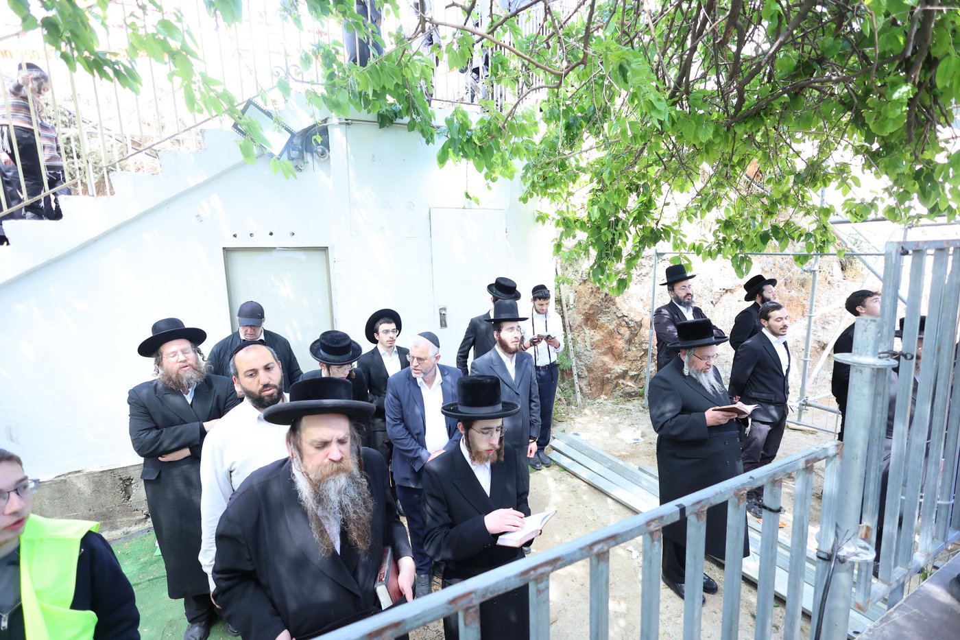 ל"ג בעומר בקבר שמעון הצדיק