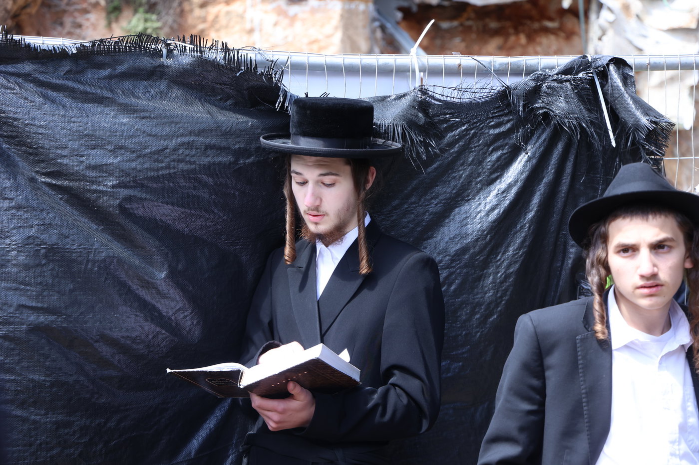 ל"ג בעומר בקבר שמעון הצדיק