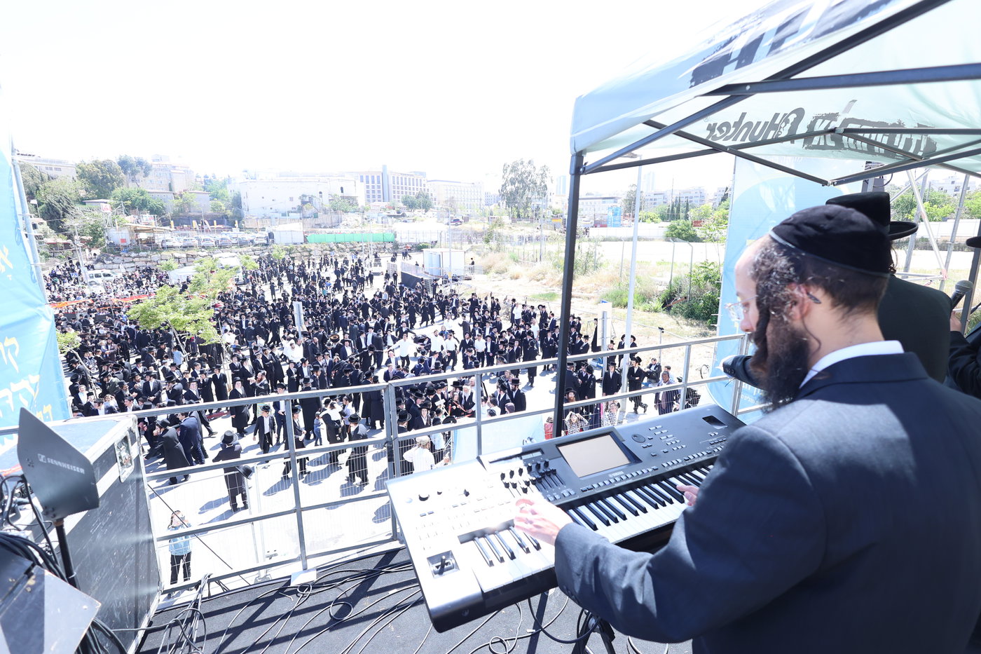 ל"ג בעומר בקבר שמעון הצדיק