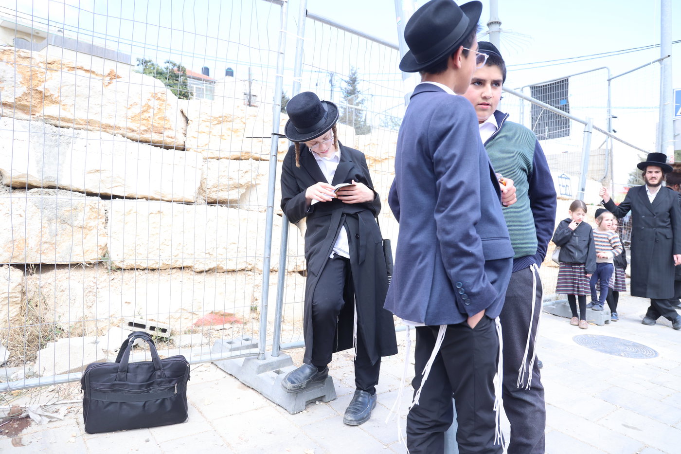 ל"ג בעומר בקבר שמעון הצדיק