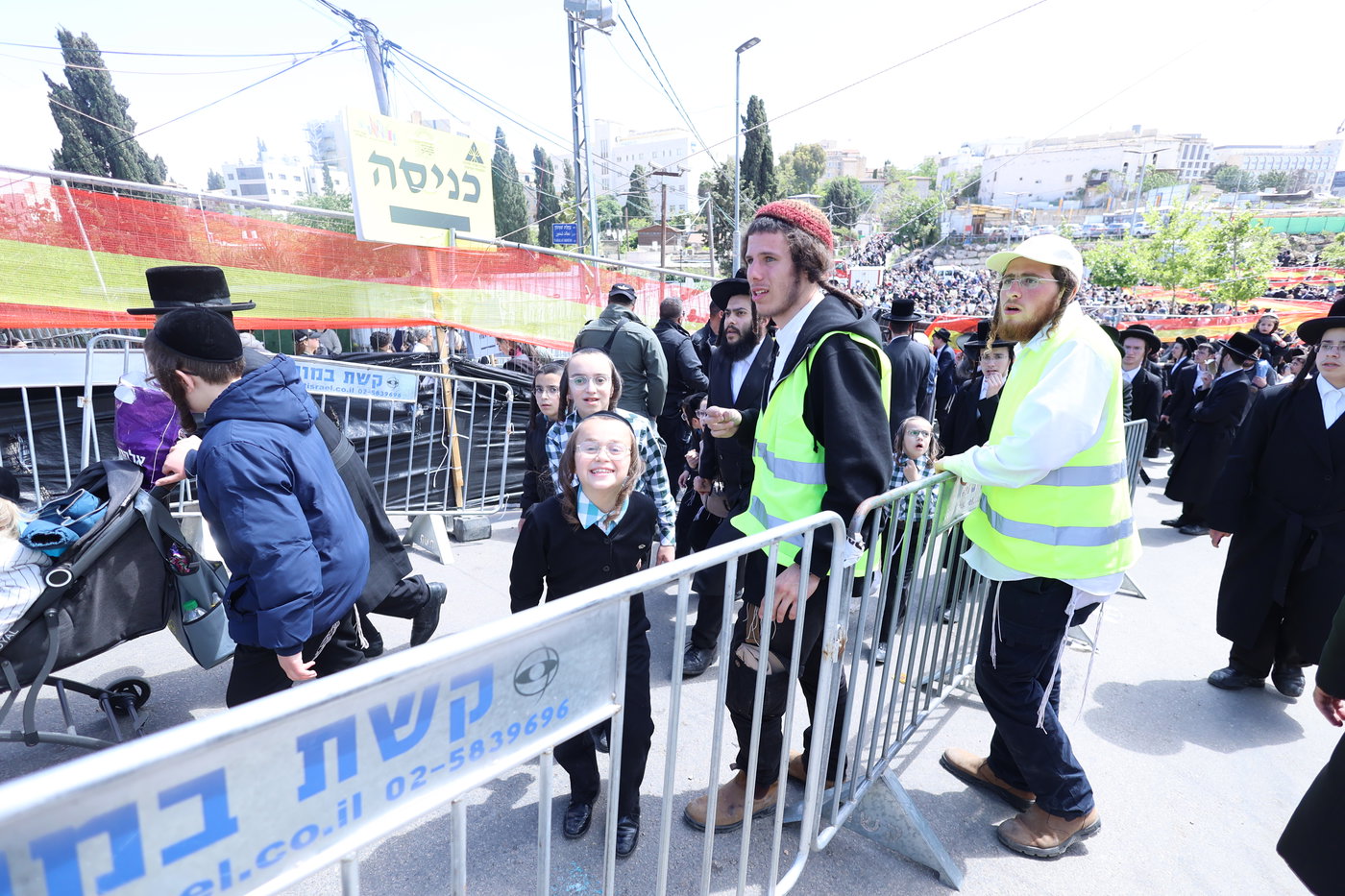 ל"ג בעומר בקבר שמעון הצדיק