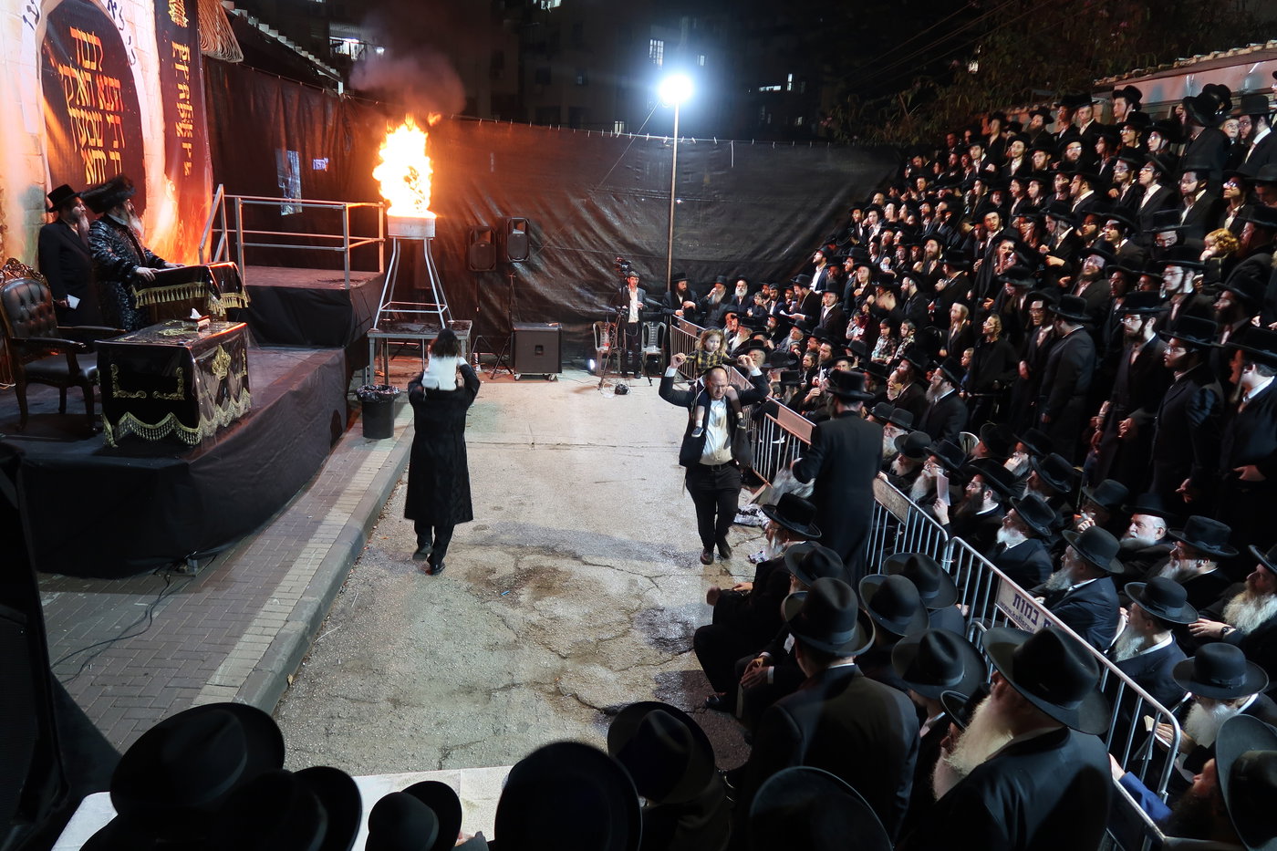 ל"ג בעומר בחצה"ק זוטשקא