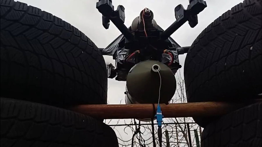 רחפני FPV מבוססי סיב אופטי בשירות אוקראינה