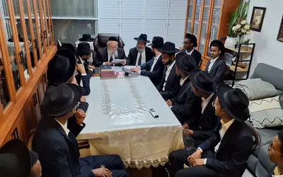 בחורי עמלים בבתי גדולי ישראל