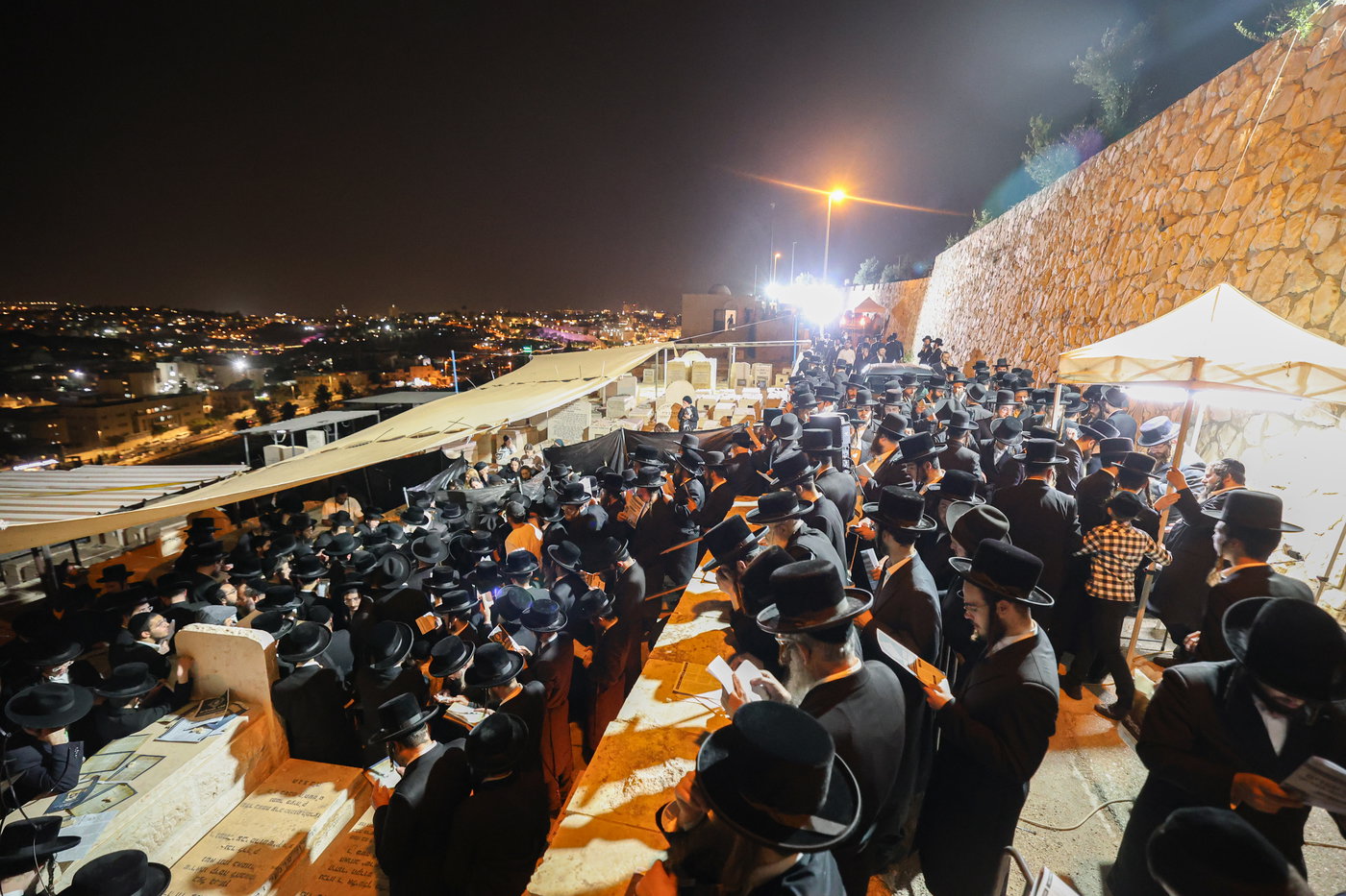 הילולא קדישא וכתיבת ס"ת בחצה"ק זוועהיל