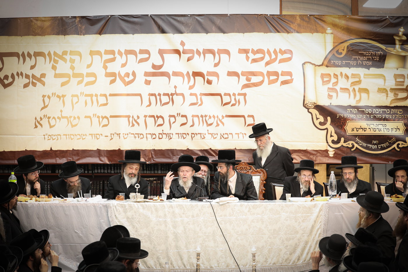הילולא קדישא וכתיבת ס"ת בחצה"ק זוועהיל