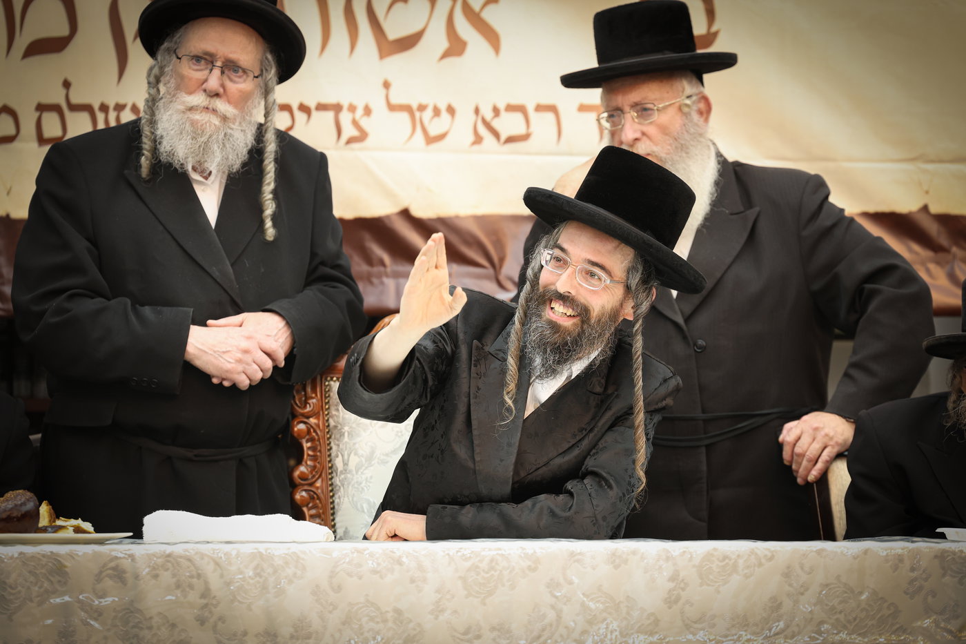 הילולא קדישא וכתיבת ס"ת בחצה"ק זוועהיל