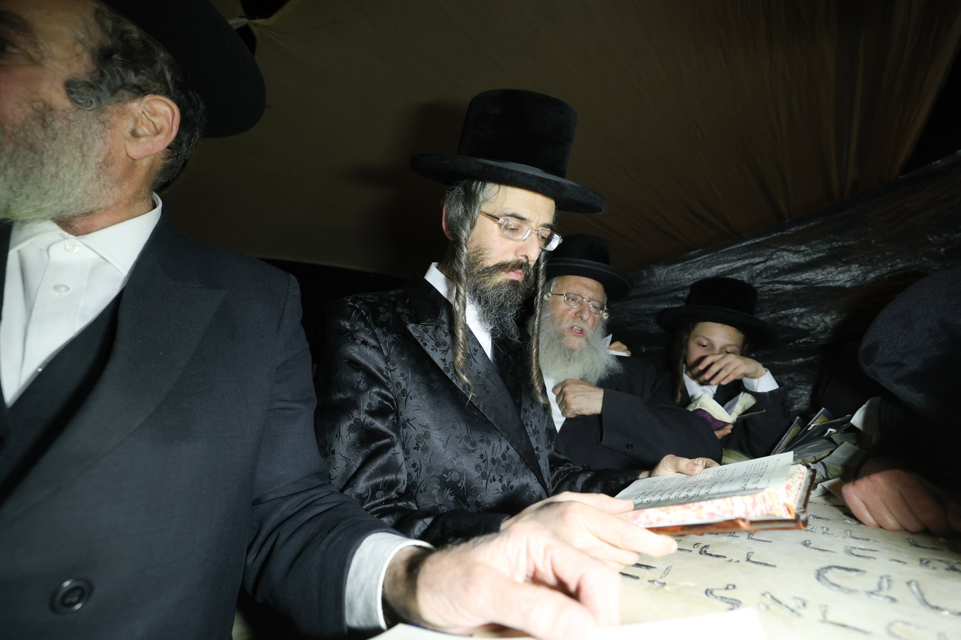 הילולא קדישא וכתיבת ס"ת בחצה"ק זוועהיל