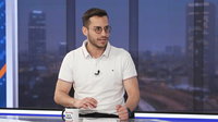 מאסט נתן לכל אחד טסלה יוקרתית וקיבל בתמורה תמונה, אך קרע אותה לגזרים