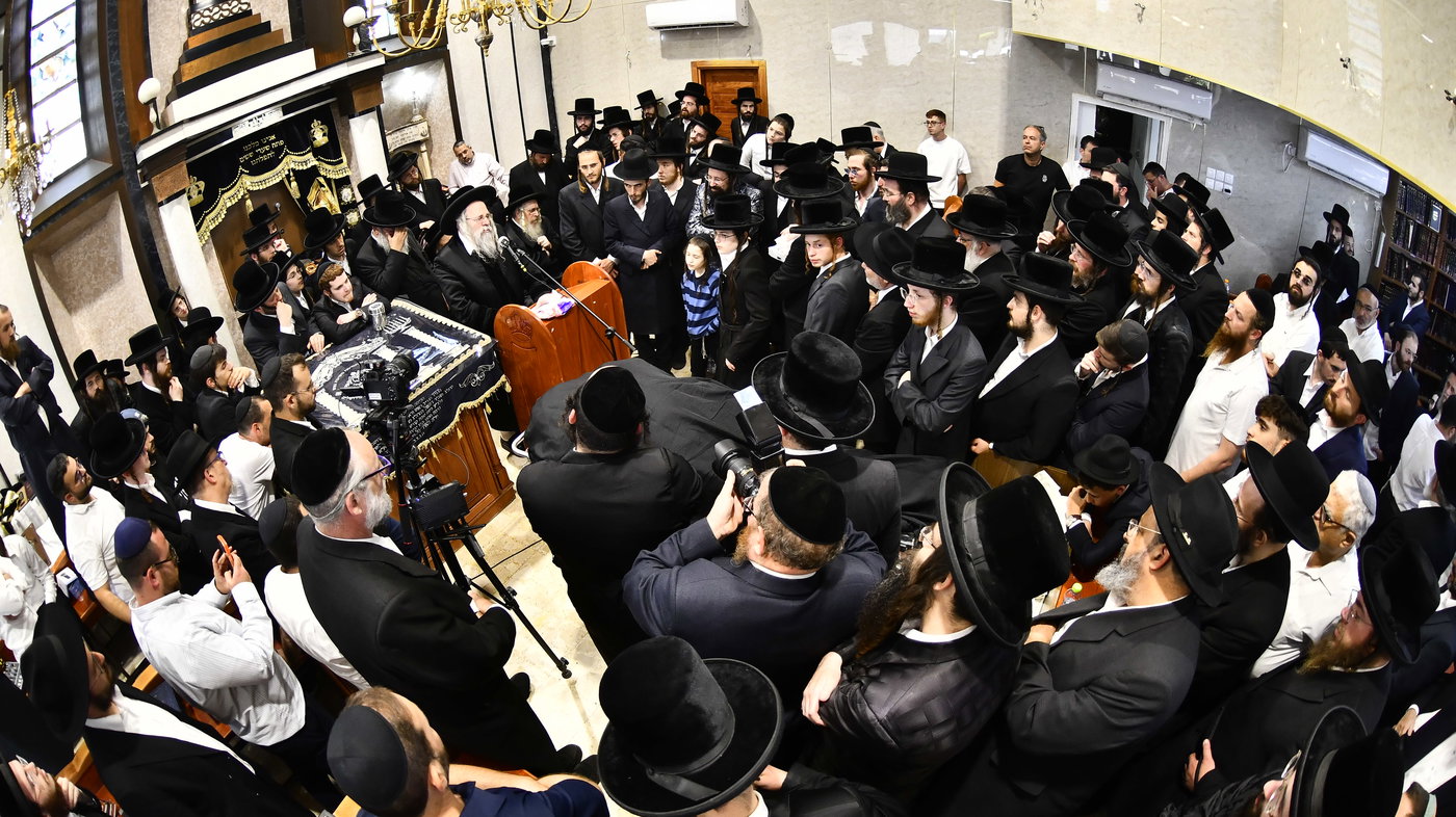 הלווית הרבנית ממעז'יבוז ע"ה