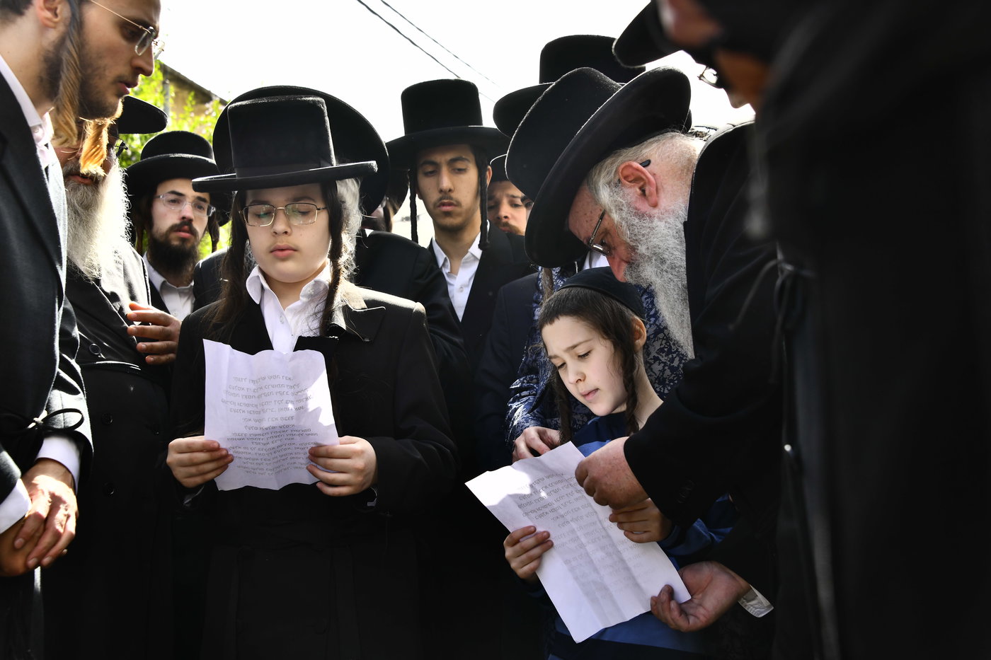 הלווית הרבנית ממעז'יבוז ע"ה