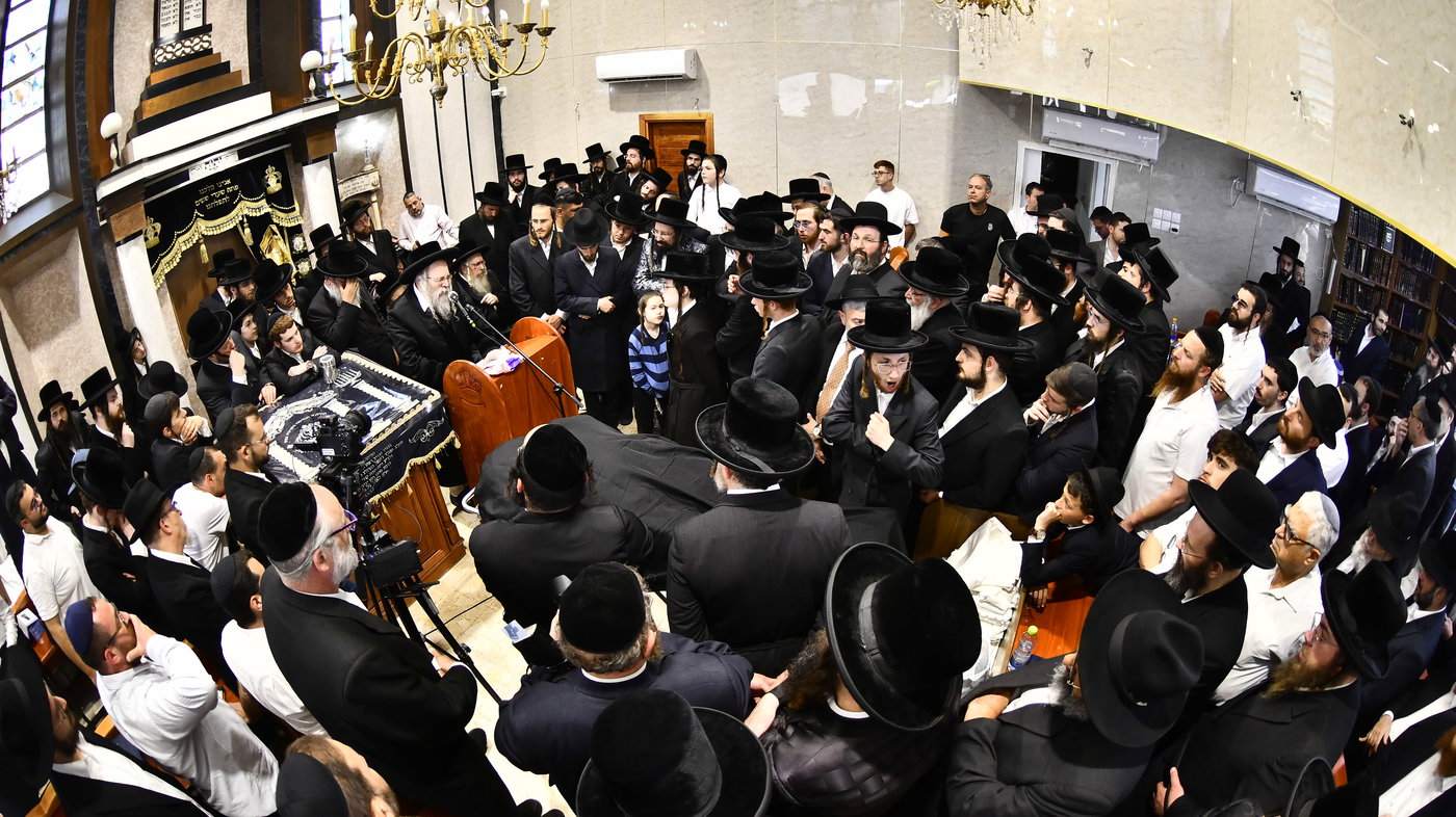 הלווית הרבנית ממעז'יבוז ע"ה