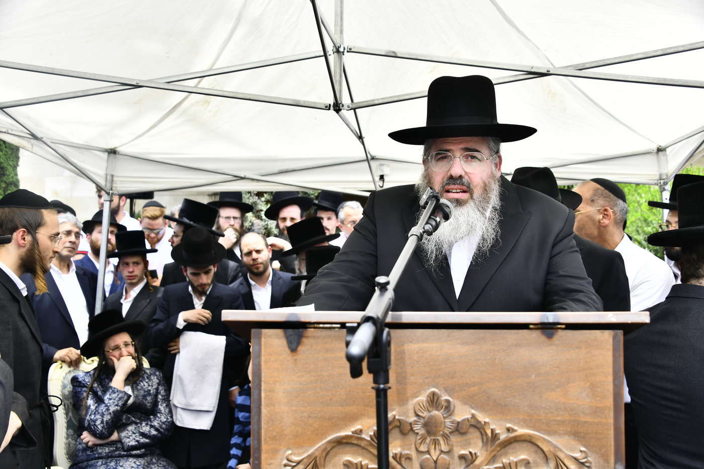 הלווית הרבנית ממעז'יבוז ע"ה