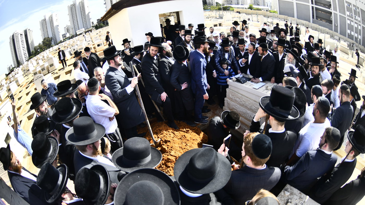 הלווית הרבנית ממעז'יבוז ע"ה