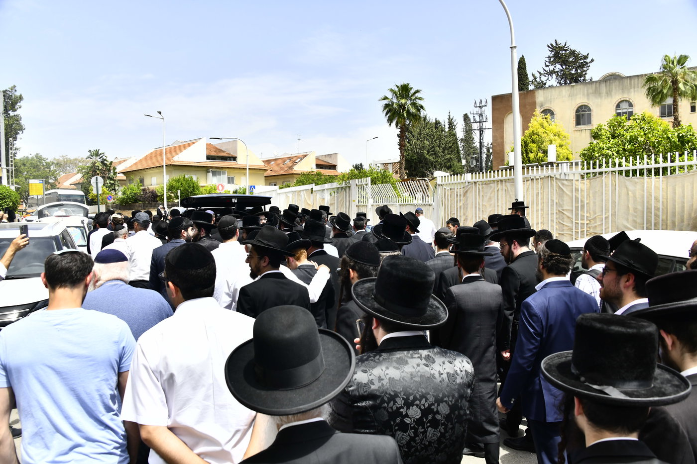 הלווית הרבנית ממעז'יבוז ע"ה