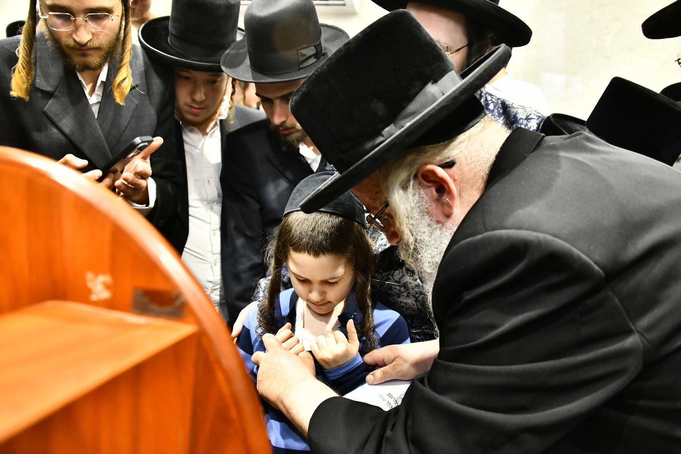 הלווית הרבנית ממעז'יבוז ע"ה