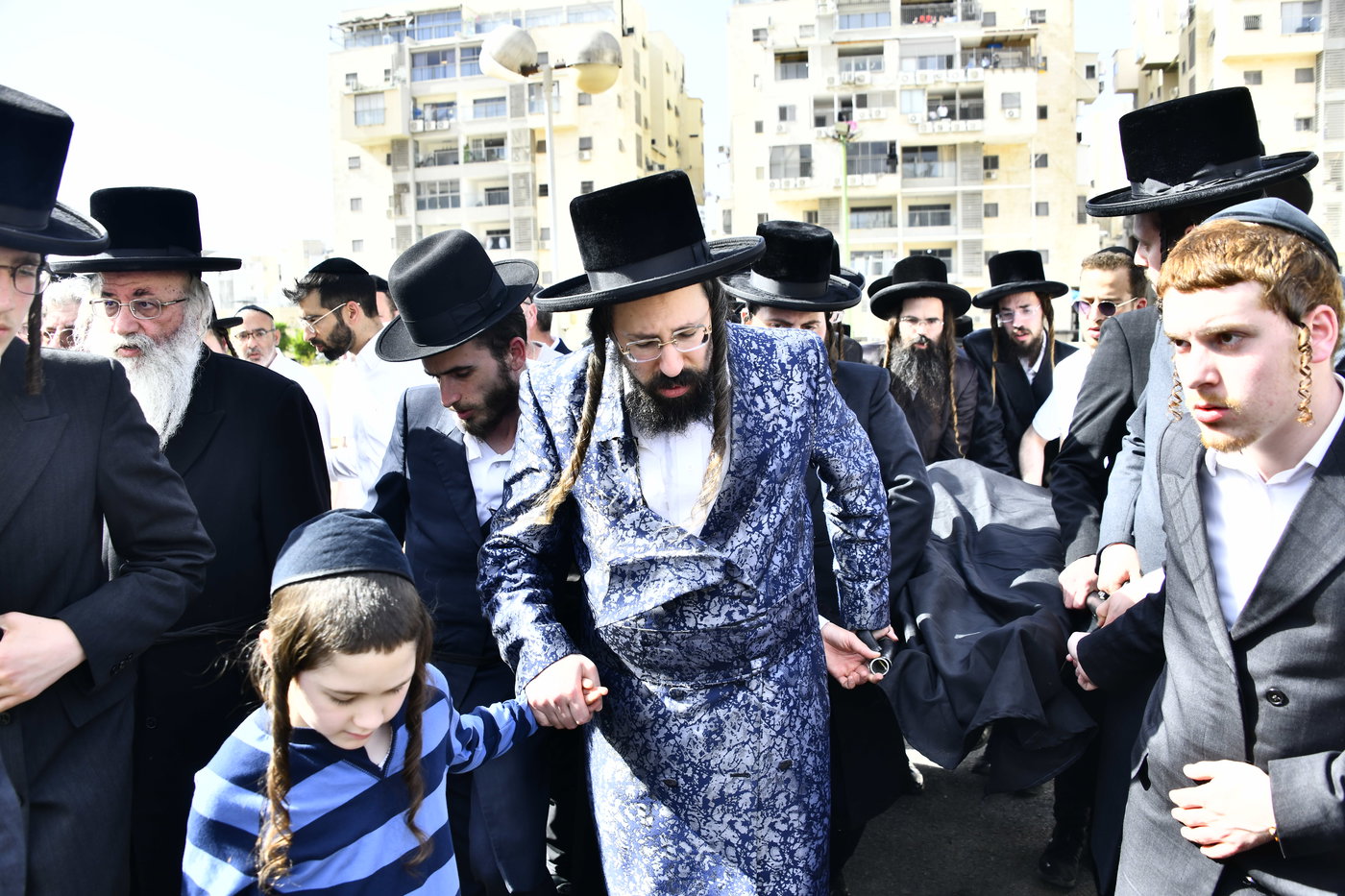 הלווית הרבנית ממעז'יבוז ע"ה