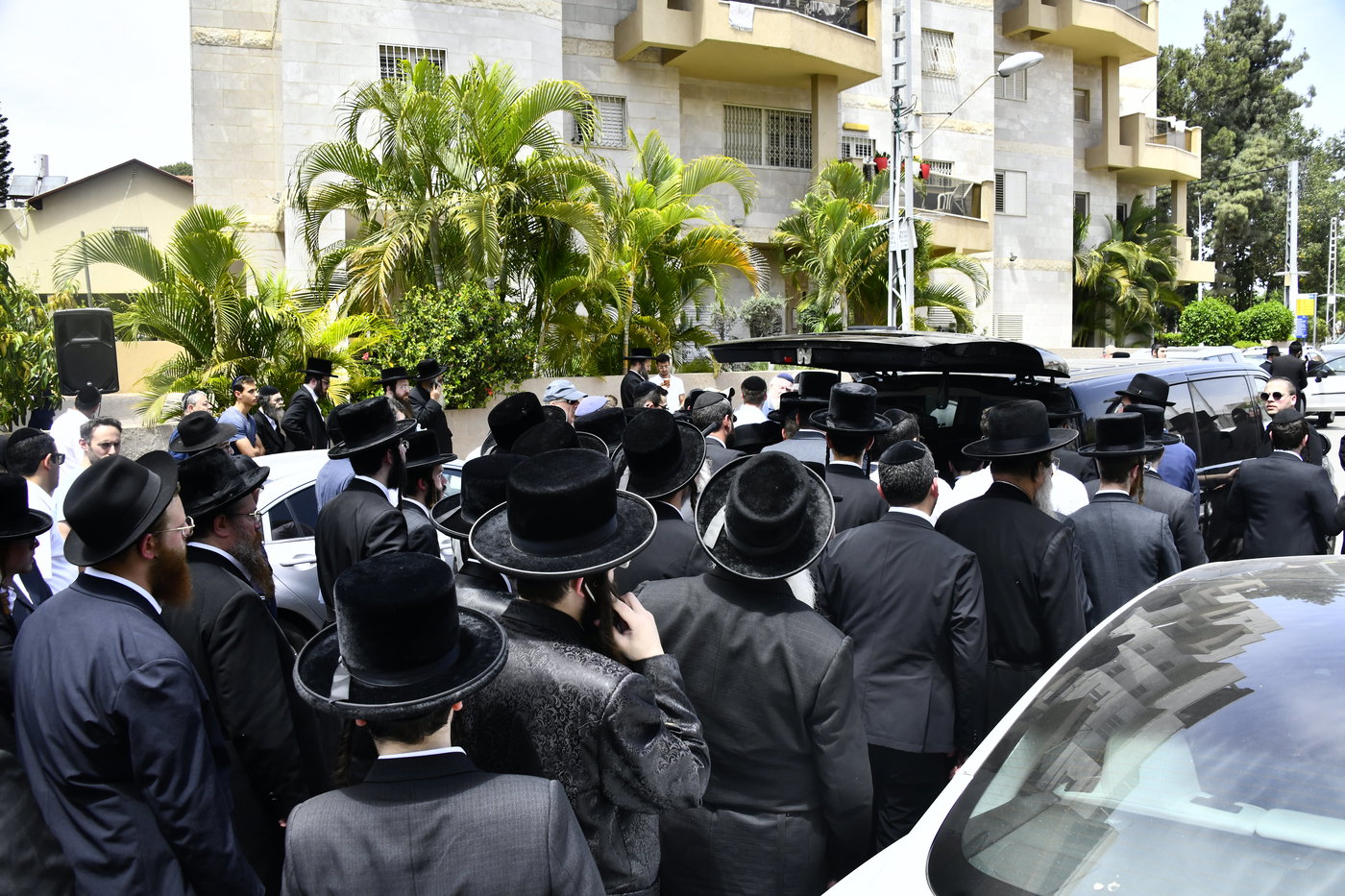 הלווית הרבנית ממעז'יבוז ע"ה