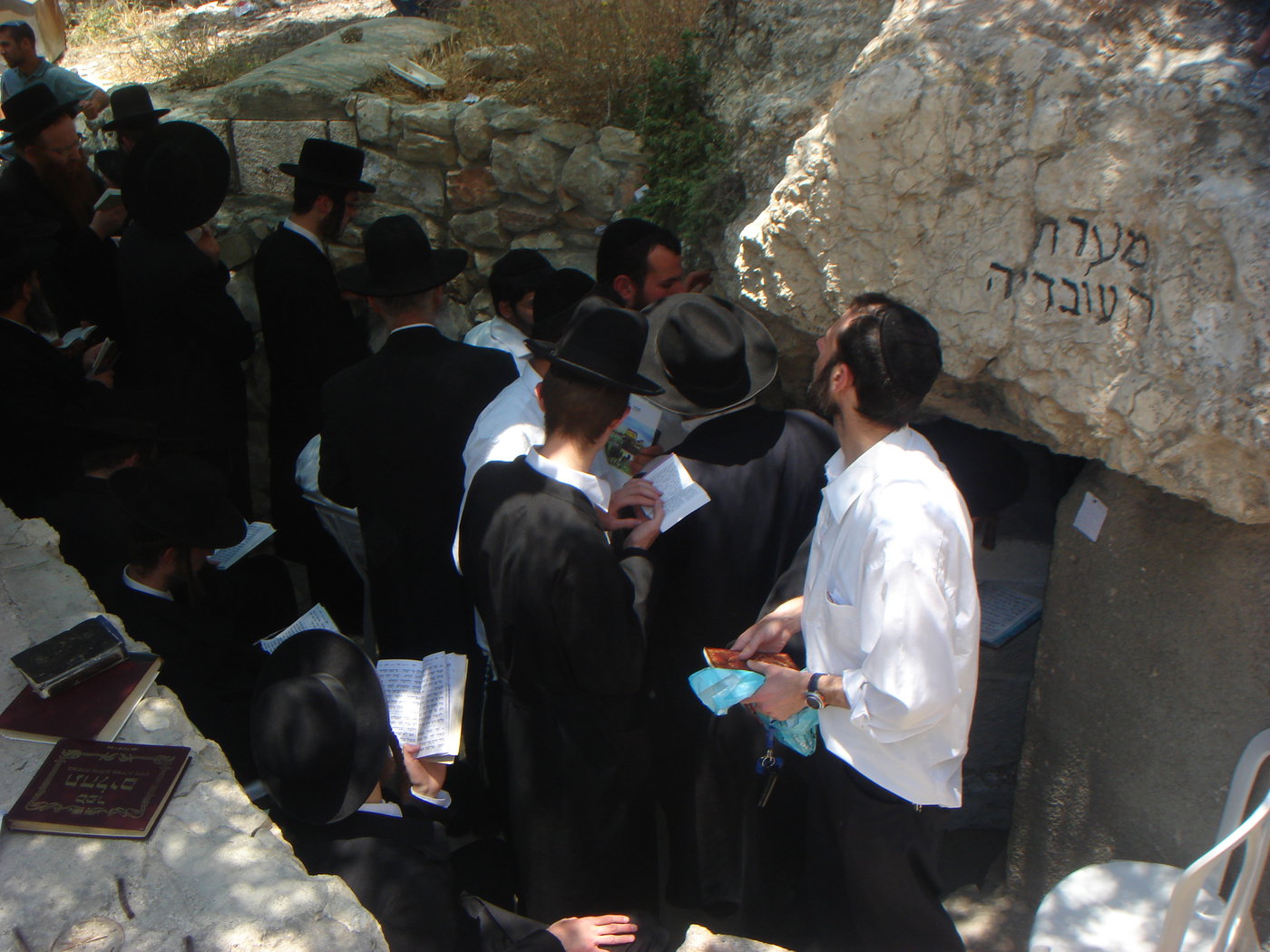 קבר רבי עובדיה מברטנורא
