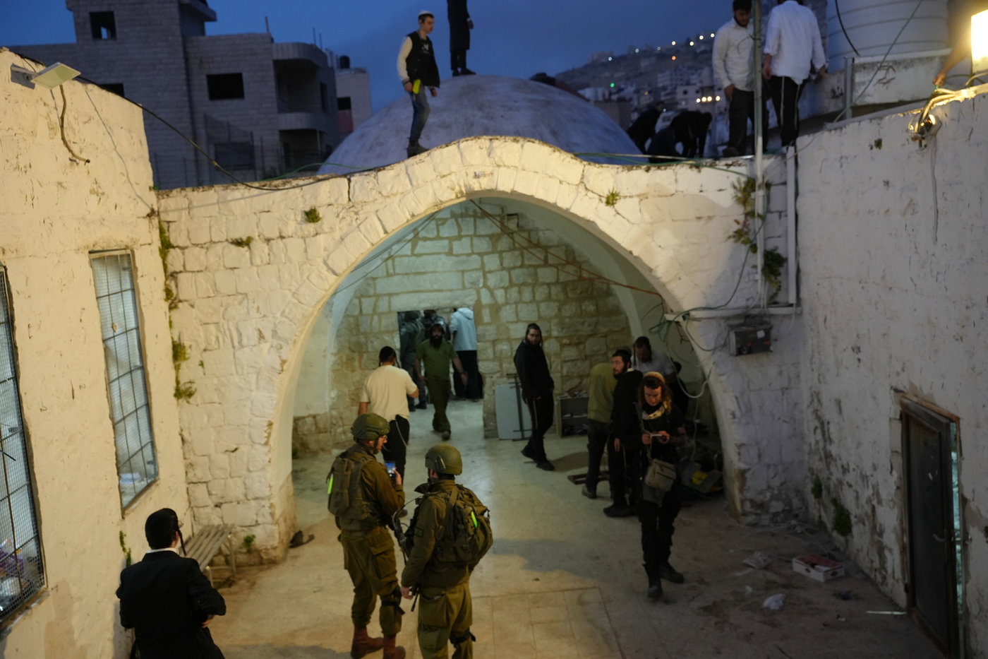 ספירת יסוד שביסוד בקבר יוסף בשכם