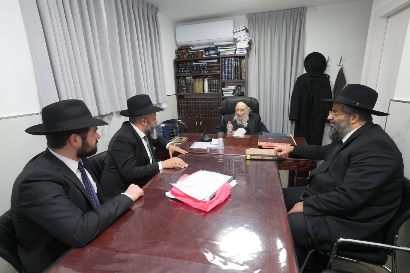 מעמד יסוד ישיבת "עטרת מרדכי"