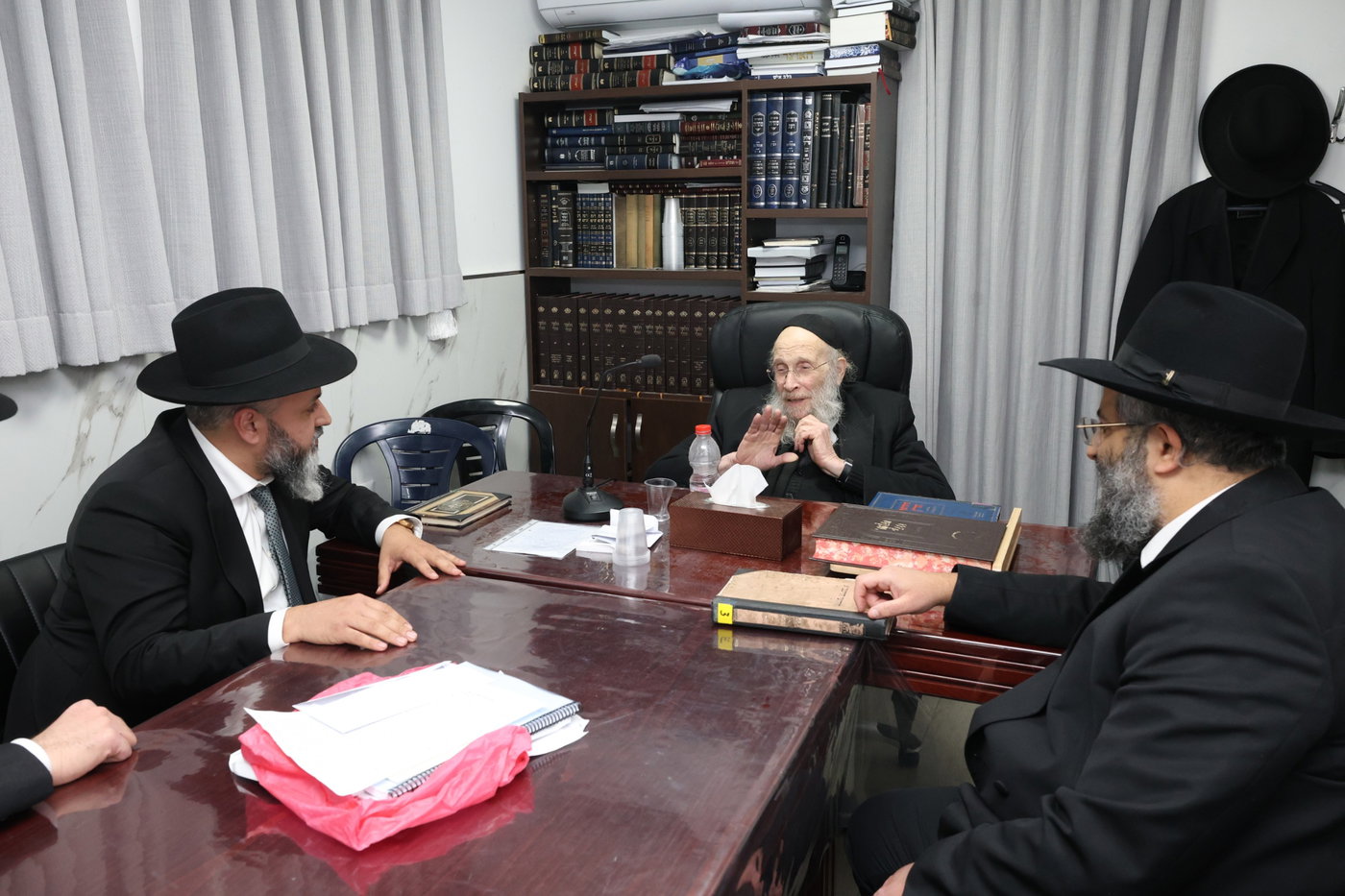 מעמד יסוד ישיבת "עטרת מרדכי"