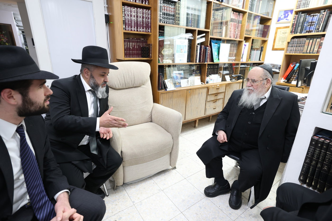 מעמד יסוד ישיבת "עטרת מרדכי"