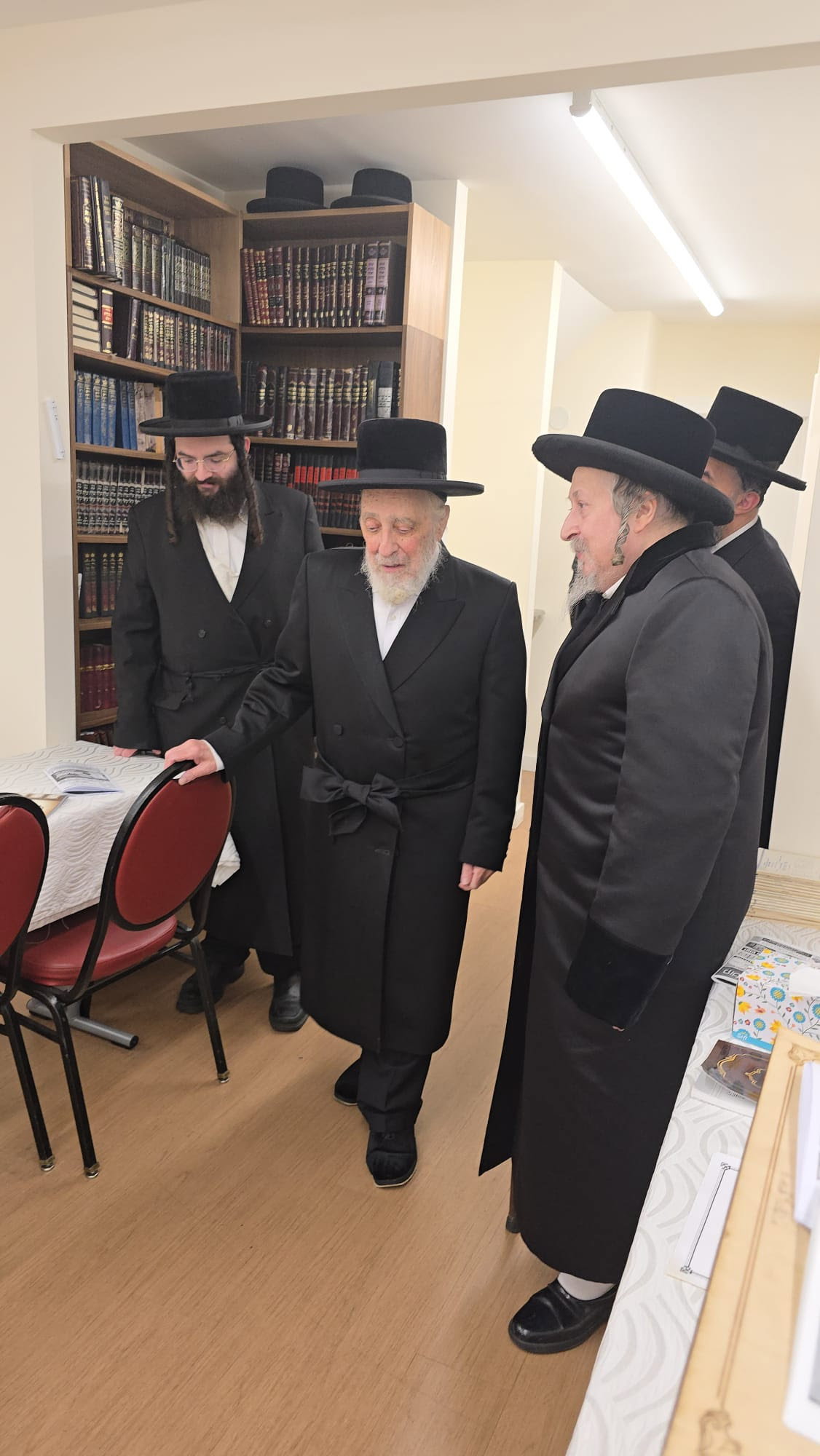 האדמו"ר מסקוליא בביקור אצל האדמו"ר מליסקא